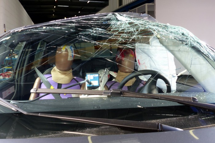 Jól vigyáz utasaira a városi hibrid 10