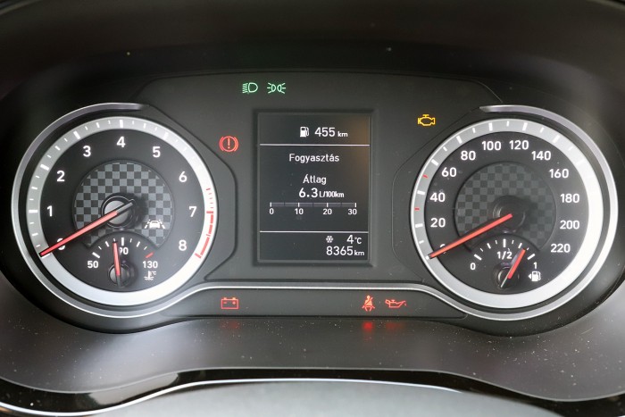 Kis autó nagy tudással – Hyundai i10 17