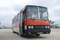 Nyugdíjba vonul a legendás Ikarus 2 Nyugdíjba vonul a legendás Ikarus 2