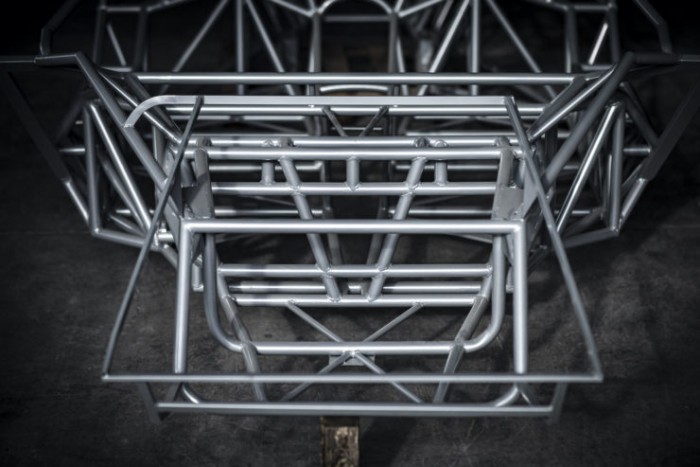 Csőszerelők, lakatosok, Lamborghini-rajongók, ez a csodás műremek hozzátok szól 3