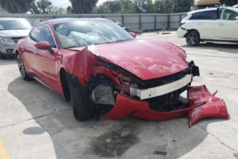 Nézni is fáj, hány Porsche Taycan tört már össze eddig