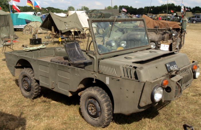 Nehéz felfogni a látványt: szakadt kétéltű csodajárgány eladó 6 | Vezess Nehéz felfogni a látványt: szakadt kétéltű csodajárgány eladó 6