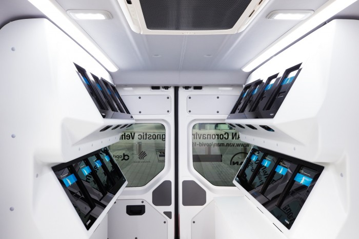 Gyors eredményt hoz ez a mobil koronavírus labor 1