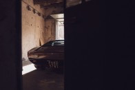 Fal mögé rejtették a ritka Lamborghini Miura SV-t 20