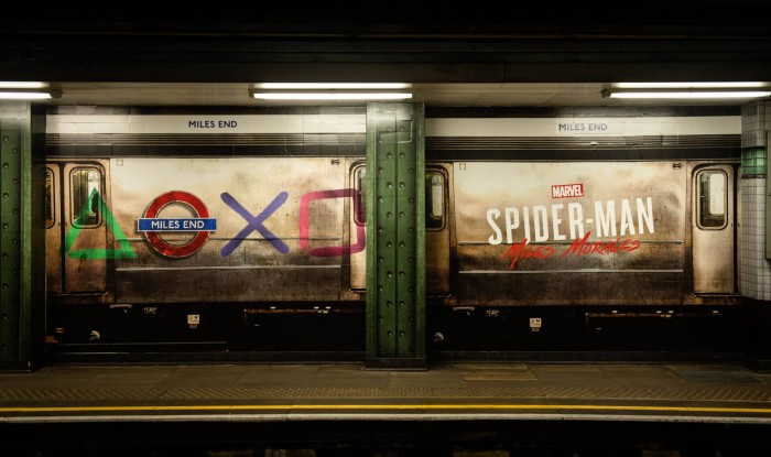 Videojáték-barlanggá alakult a londoni metró 4