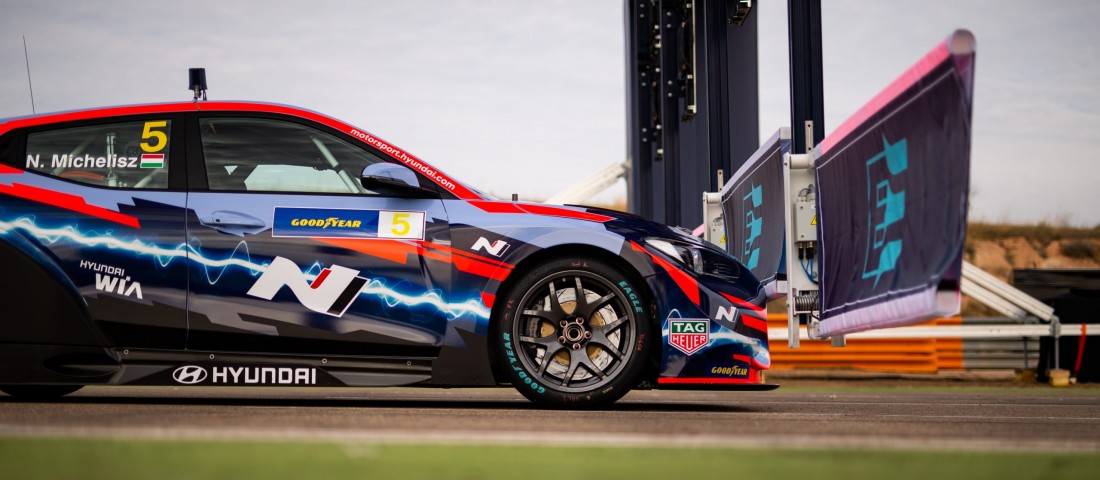 Michelisz Norbi pályára vitte a túraautózás jövőjét