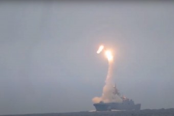 Az oroszok új szuperfegyverétől joggal tarthat az ellenség, még nagyon messziről is