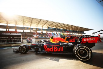 F1: Jelentős mérföldkő előtt a Red Bull