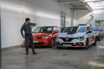 Ezek a Renault Megane-ok nem viccelnek