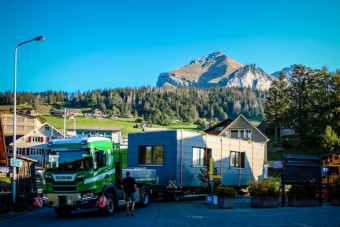 Túlméretes szállítmányokkal is elbír ez a kicsike Scania