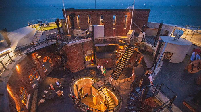 Eladó egy mesterséges luxussziget Anglia partjainál 2