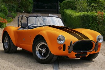 Villanymotort kap az ikonikus sportautó