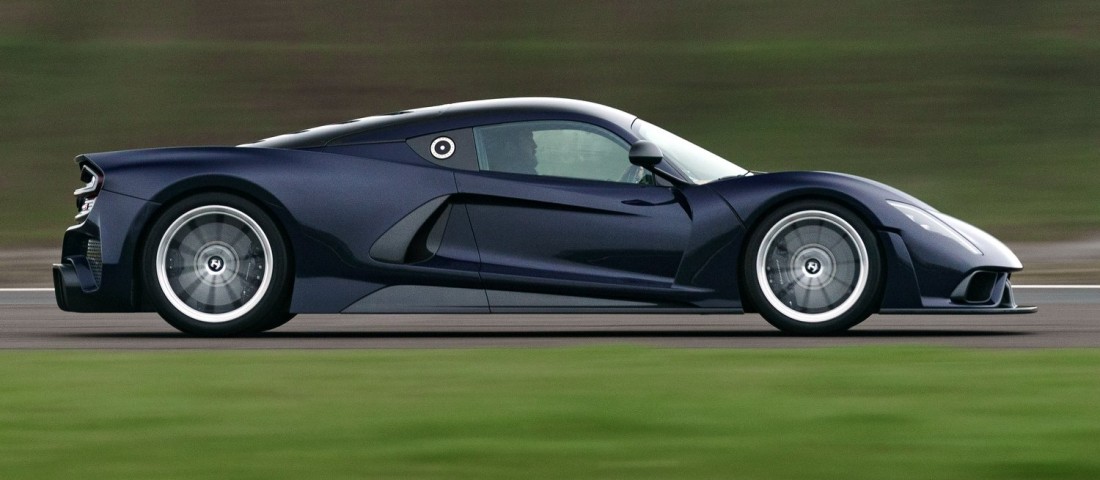 A sorozatgyártás kapujában a világ leggyorsabb autója