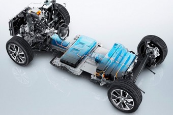 Házon belül fejleszt akkumulátort a Peugeot