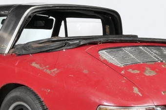 Negyven évig rohadt az autó, ez lett belőle