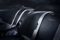 Elképesztő virtuális versenyautót épített a Jaguar 28