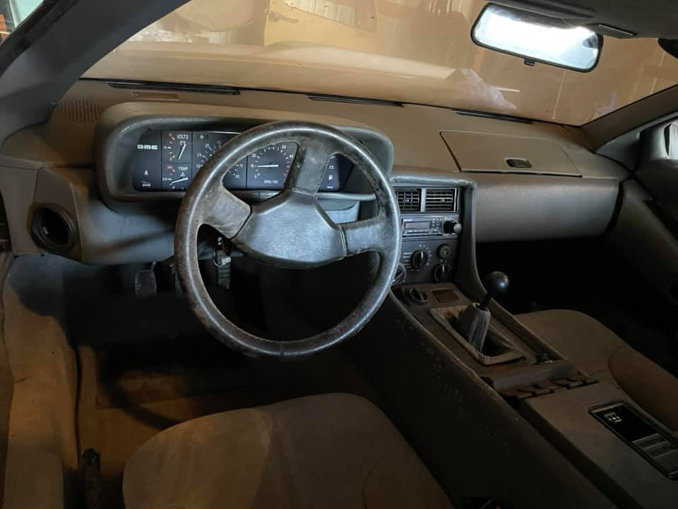 Ez a DeLorean szó szerint a múltból érkezett, mindössze 700 kilométert futott 6