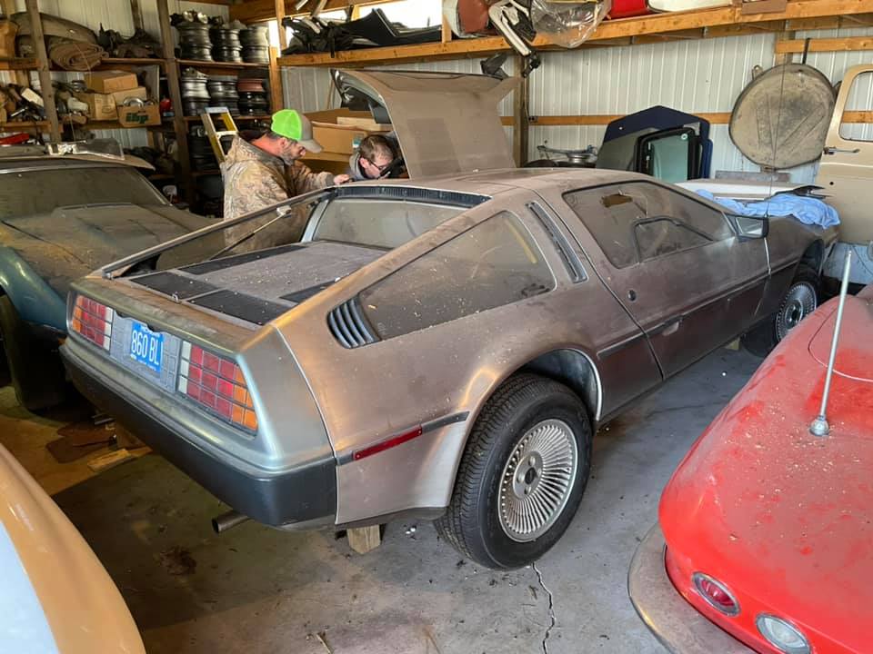 Ez a DeLorean szó szerint a múltból érkezett, mindössze 700 kilométert futott 4