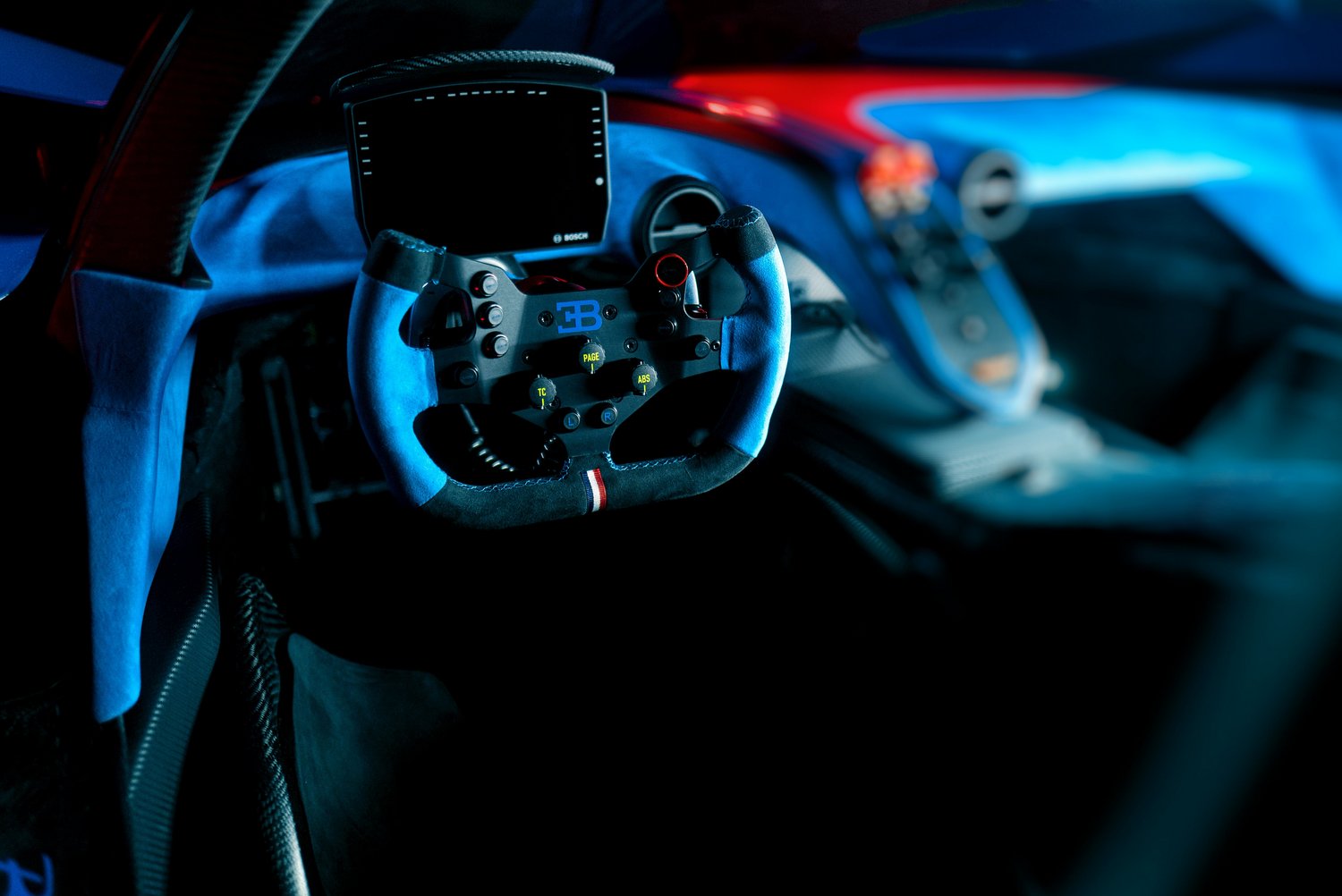 Libabőrös burkolat teszi áramvonalasabbá a Bugatti versenyautóját 8