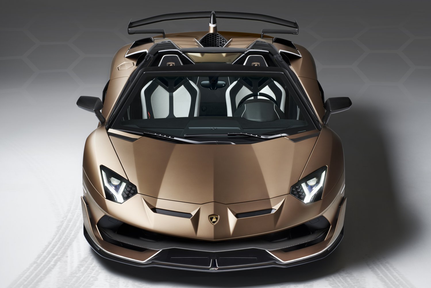 Már termosza is van a Lamborghininek 4 | Vezess Már termosza is van a Lamborghininek 4