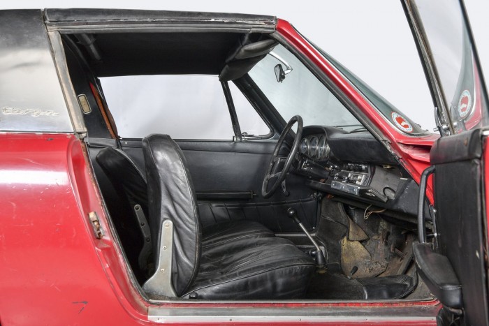 Negyven évig rohadt az autó, ez lett belőle 7