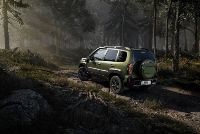 Itt a megújult Lada Niva 4 | Vezess Itt a megújult Lada Niva 4