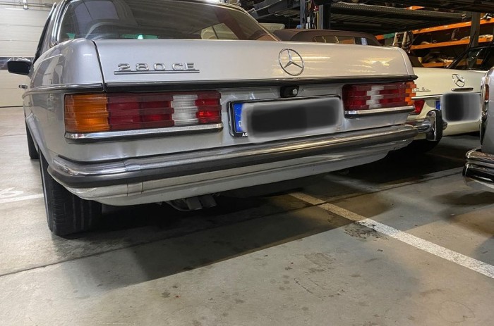 Még 200 km/óra fölött is él a veterán Mercedes 2