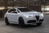 Új csúcsverziót kap a legnagyobb Alfa Romeo 14