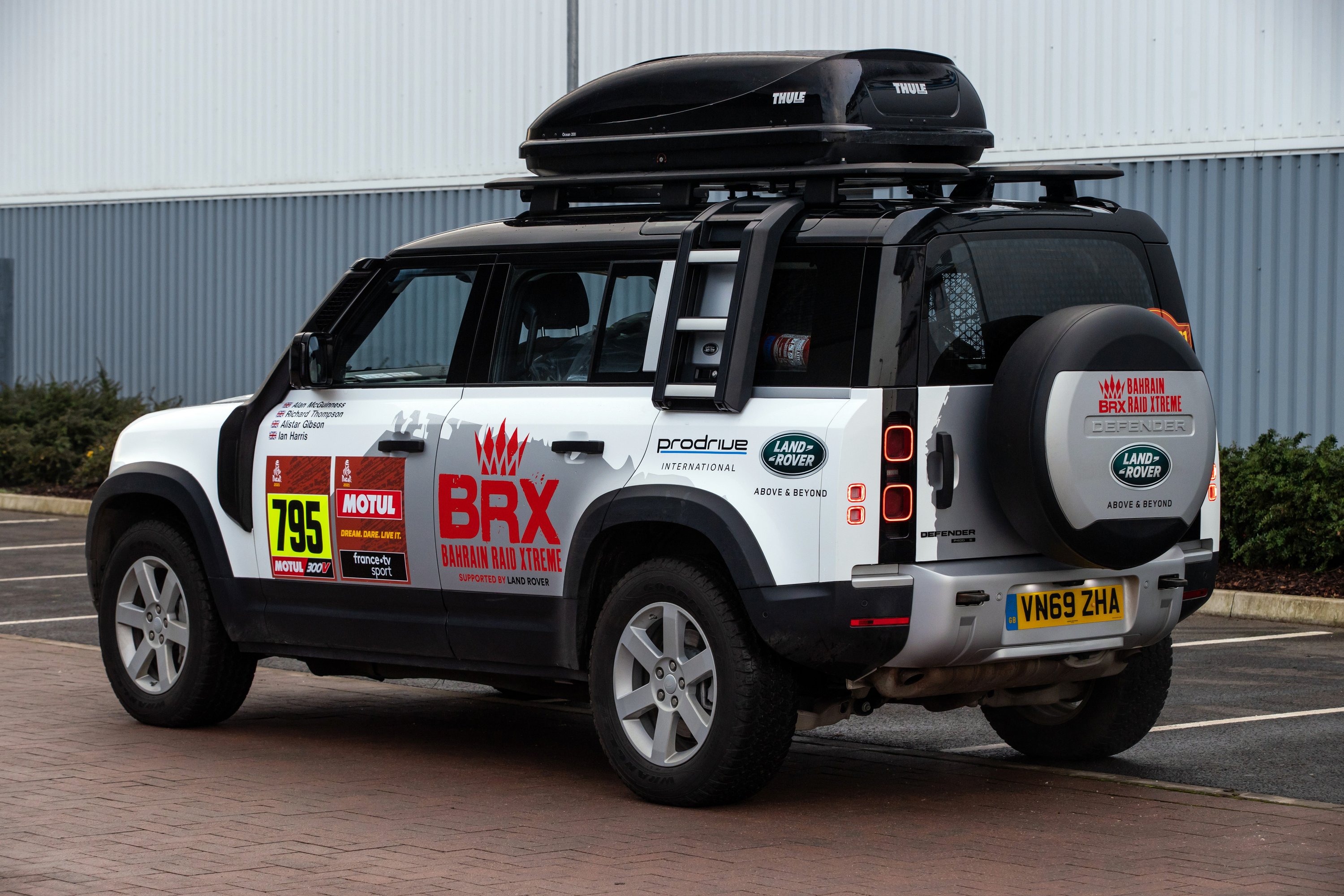Visszatér a Dakarra a Land Rover 7