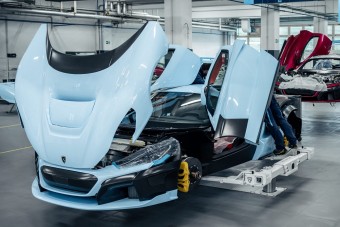Már gyártják a Rimac új hipersportkocsiját