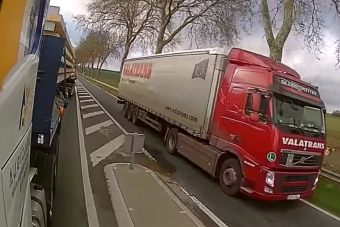 Munkaadója is elnézést kért az őrülten előző kamionos miatt