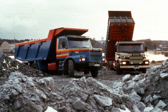 80 évesen akasztotta szögre a slusszkulcsot ez a kamionsofőr