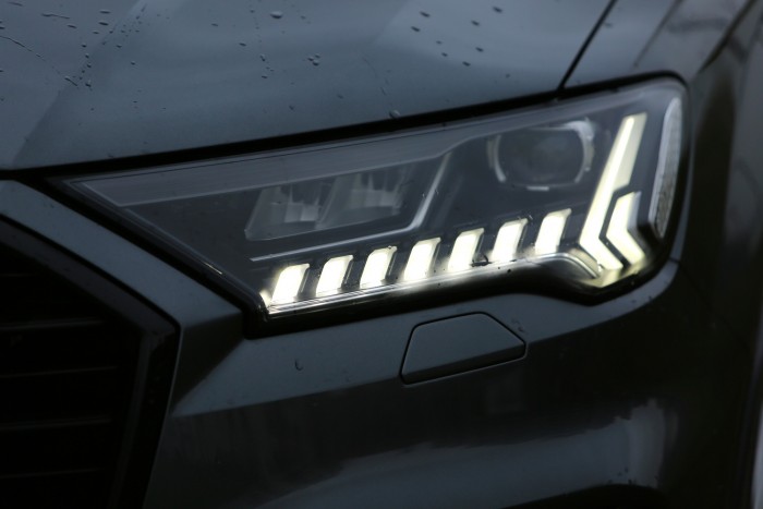 Audi Q7 hibrid teszt – Dr. Jekyll és Mr. Hyde 96 Audi Q7 hibrid teszt – Dr. Jekyll és Mr. Hyde 96
