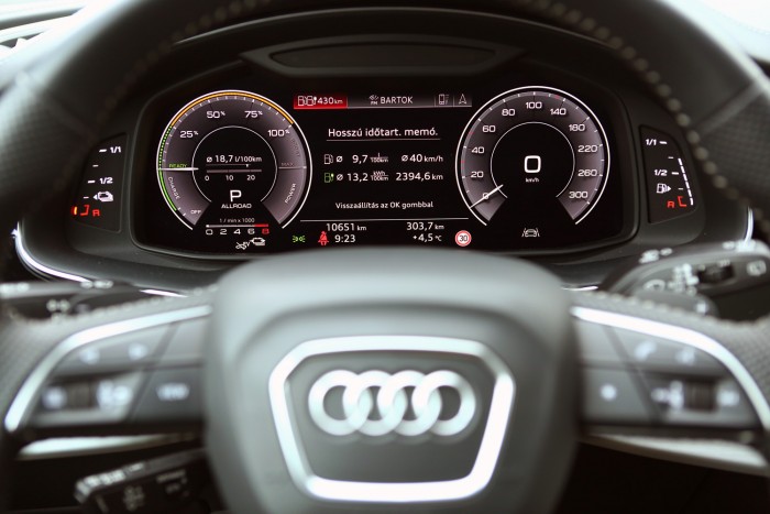 Audi Q7 hibrid teszt – Dr. Jekyll és Mr. Hyde 98 Audi Q7 hibrid teszt – Dr. Jekyll és Mr. Hyde 98