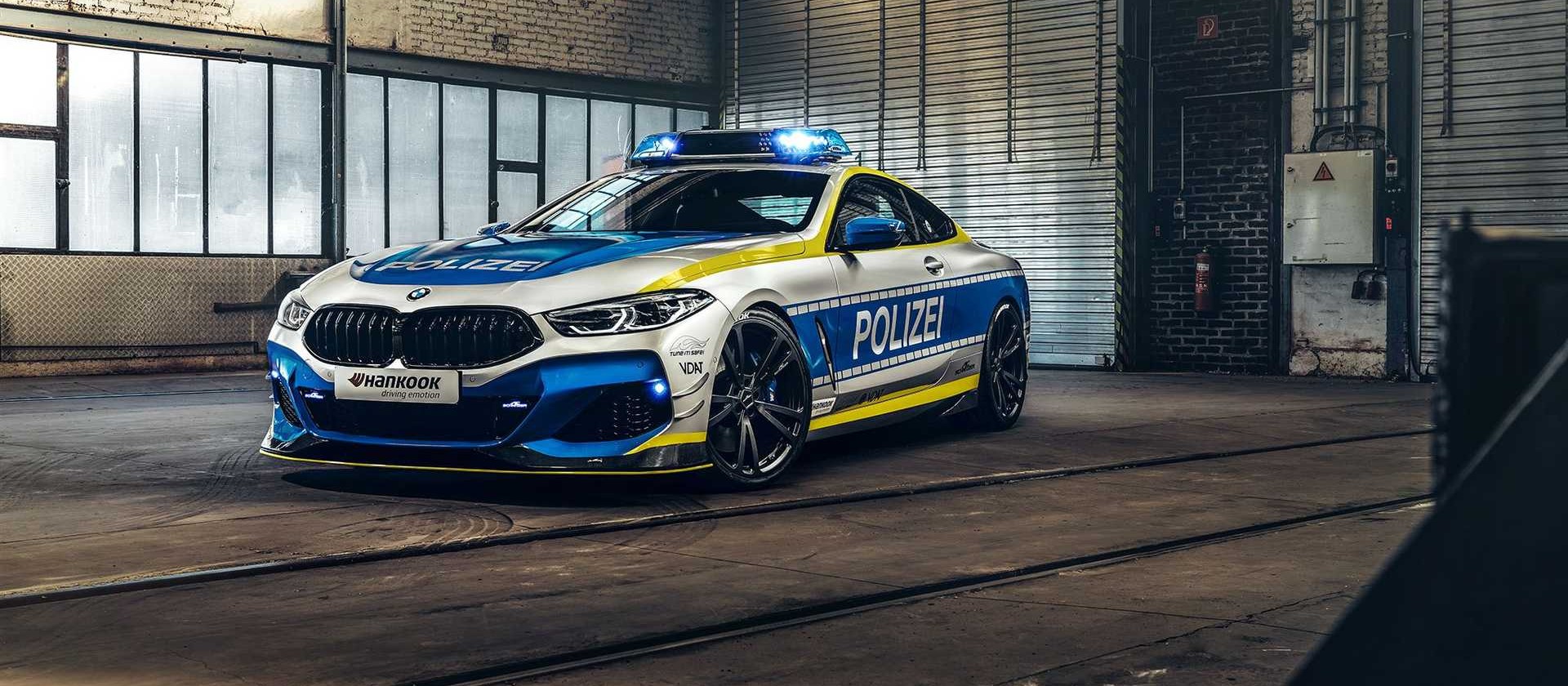 Rendőrruhát kapott a BMW legmenőbb kupéja 9