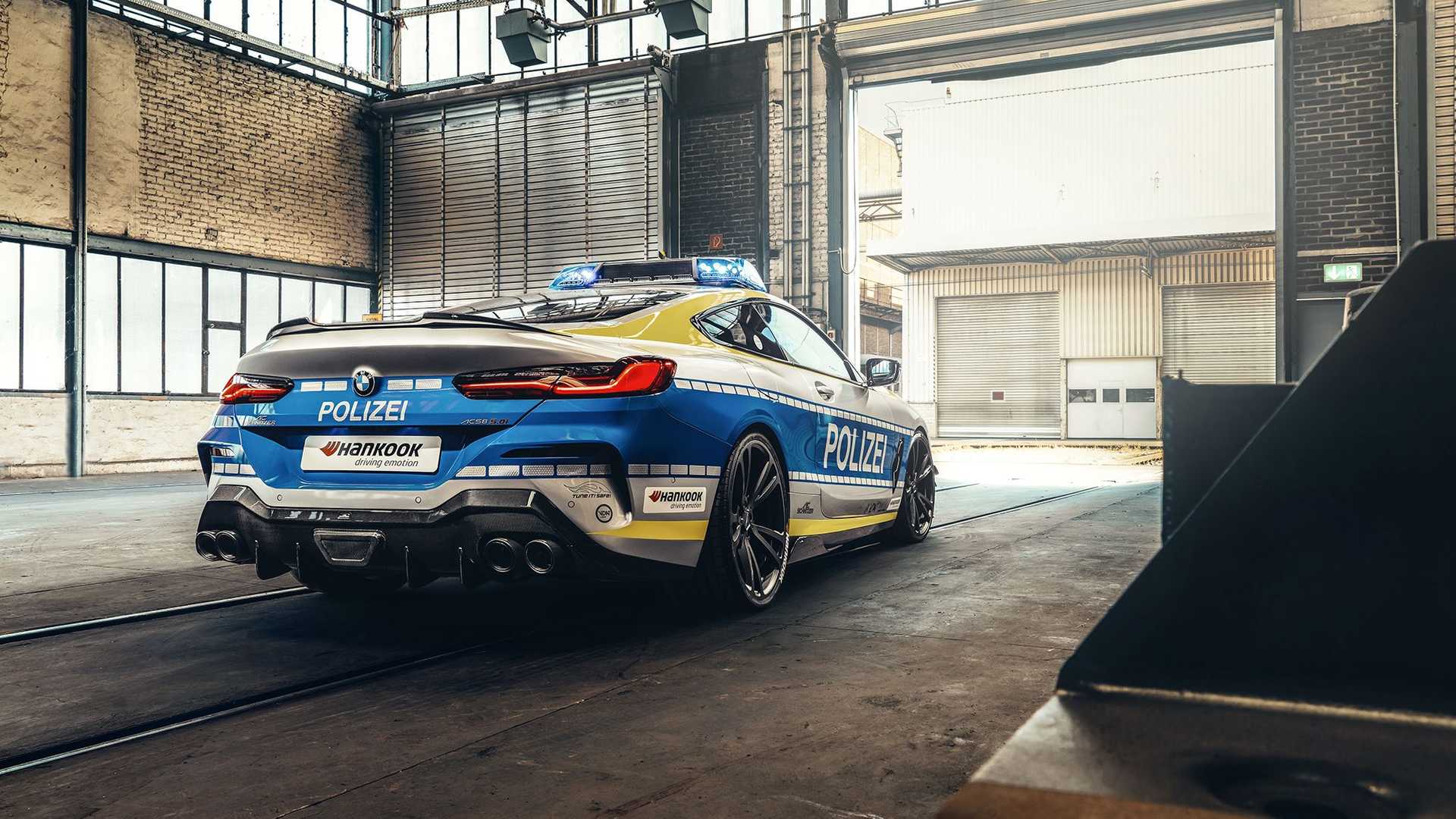 Rendőrruhát kapott a BMW legmenőbb kupéja 13