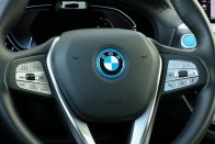 Villanyautók: a BMW téved vagy mindenki más? 76