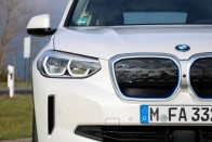 Villanyautók: a BMW téved vagy mindenki más? 58