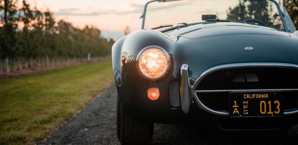Carroll Shelby Cobrájáért ölhetnek az árverésen