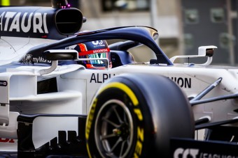 Hivatalos, japán pilótával bővül az F1 mezőnye