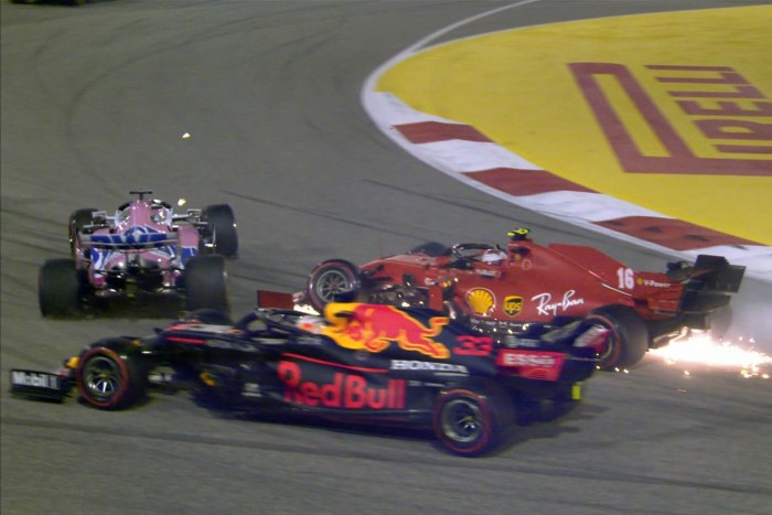 F1: Leclerc-t megbüntették a rajtbalesetért