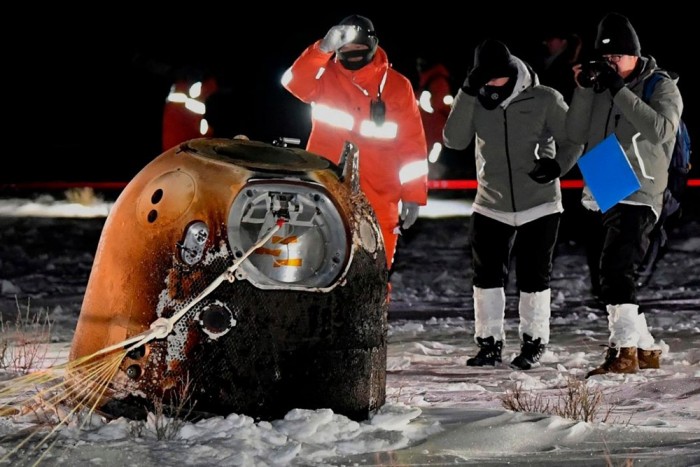 Megérkeztek a Földre a kínai kőzetminták a Holdról