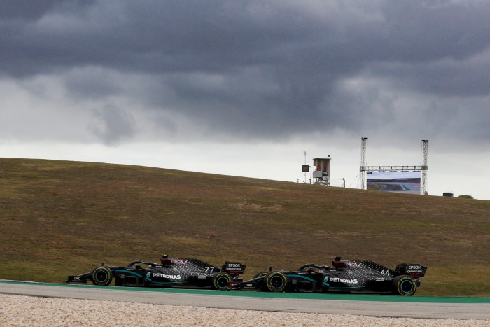 F1: Verstappen csúnyán elpáholta csapattársát 2 F1: Verstappen csúnyán elpáholta csapattársát 2
