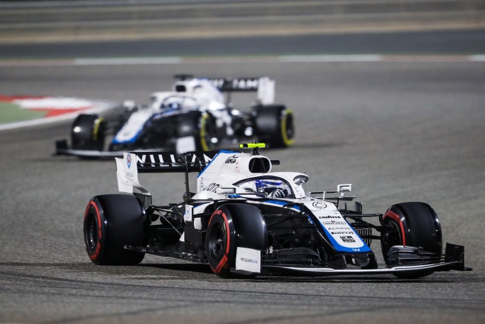 F1: Verstappen csúnyán elpáholta csapattársát 16 F1: Verstappen csúnyán elpáholta csapattársát 16