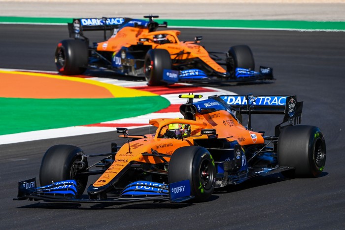 F1: Verstappen csúnyán elpáholta csapattársát 8 F1: Verstappen csúnyán elpáholta csapattársát 8