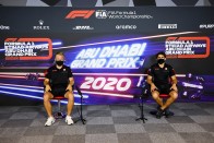 F1: Verstappen csúnyán elpáholta csapattársát 31 F1: Verstappen csúnyán elpáholta csapattársát 31