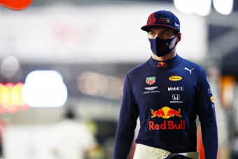F1: Verstappen csúnyán elpáholta csapattársát