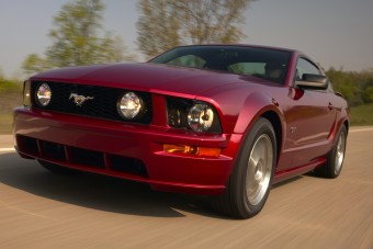 Vakmerő ötlet használt Ford Mustangot venni pár millióért?