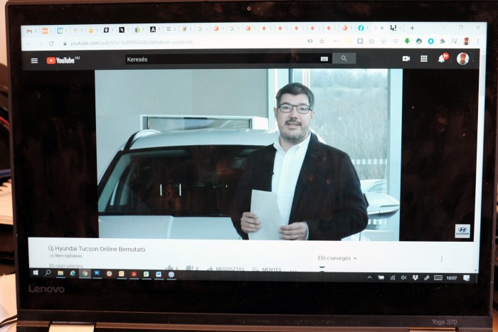 Valaki adja vissza a régi életünk! Most!