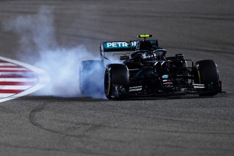F1: Elrontotta 2021-es autóját a Mercedes?